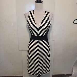 Calvin Klein Women's Black White Striped Sleeveless Fit & Flare Dress‎ Size 6
